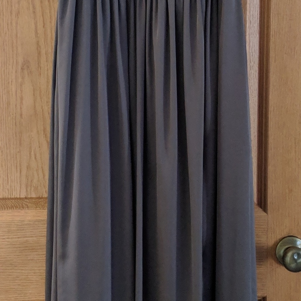 Vera Wang Halter Dress with sash - Picture 3 of 3
